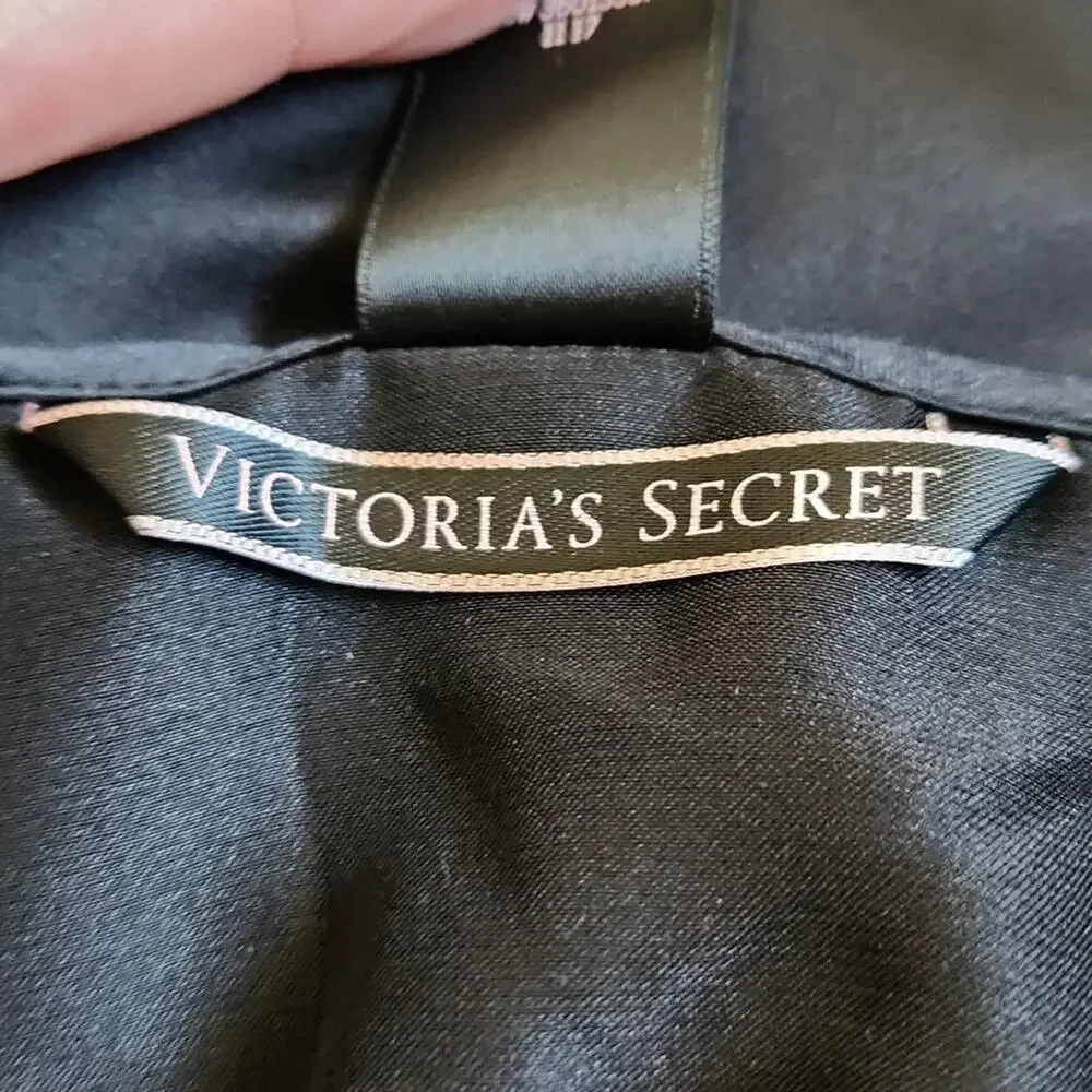 Victoria's Secret Women's Black Flutter Sleeve Robe One Size Satin Dark Romantic
